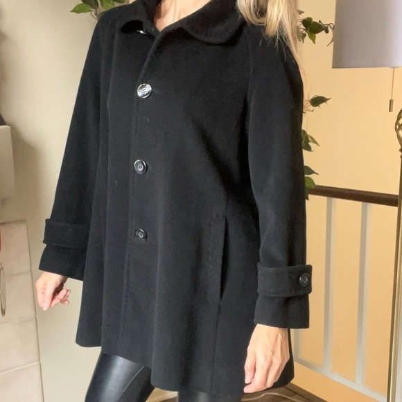 Ellen Tracy Women’s Black Wool Jacket 3 Button Up
Collared Long Sleeve Size M - Picture 5 of 15